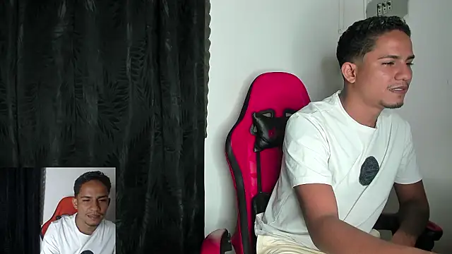 Snapshot of Extreme_dirty_paradise chatting on March 1, 4:12 am Extreme dirty paradise online show from March 1, 4:12 am