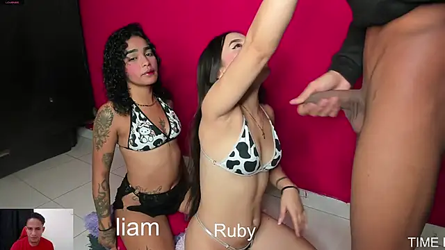 Snapshot of Extreme_dirty_paradise chatting on December 5, 5:06 am Extreme dirty paradise online show from December 5, 5:06 am