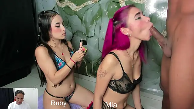 Snapshot of Extreme_dirty_paradise chatting on January 14, 4:38 am Extreme dirty paradise online show from January 14, 4:38 am