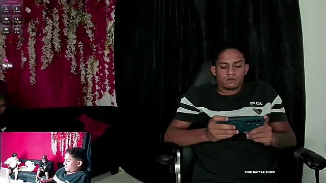 Snapshot of Extreme_dirty_paradise chatting on November 10, 2:27 am Extreme dirty paradise online show from November 10, 2:27 am