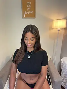 Brownfitbabyy online show from March 31, 11:45 am