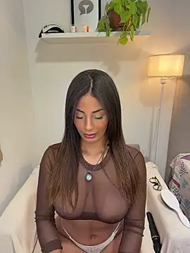 Snapshot of Brownfitbabyy chatting on June 3, 12:17 pm Brownfitbabyy online show from June 3, 12:17 pm