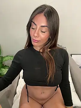 Brownfitbabyy online show from December 18, 12:31 pm