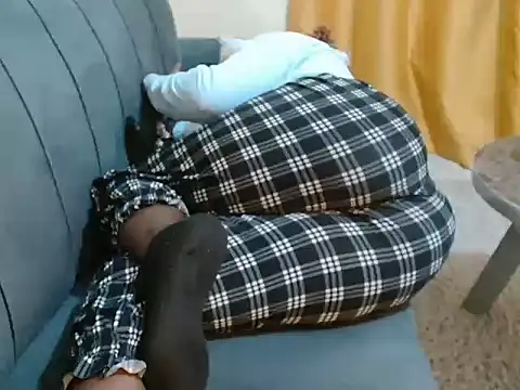 leslysexygirl online show from November 24, 8:20 pm