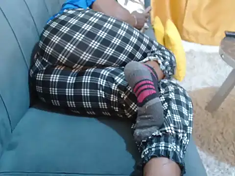 leslysexygirl online show from April 7, 6:37 am