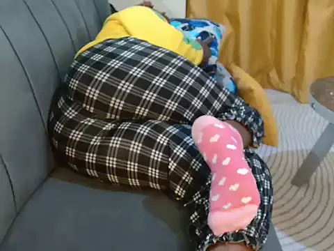 leslysexygirl online show from October 28, 5:29 am