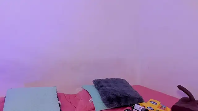 Snapshot of crystalvazquez chatting on November 14, 1:37 pm crystalvazquez online show from November 14, 1:37 pm