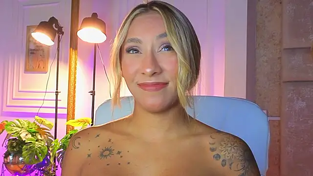 AlessiaLondon online show from February 9, 10:13 am