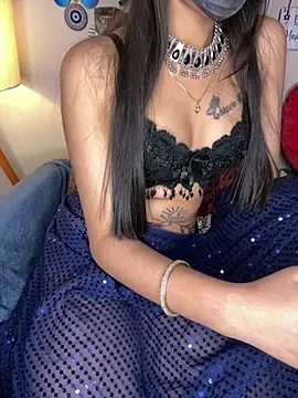 Snapshot of Suhu_love chatting on March 6, 6:16 pm Suhu love online show from March 6, 6:16 pm