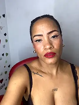 AdelaHaneix online show from November 23, 4:11 am