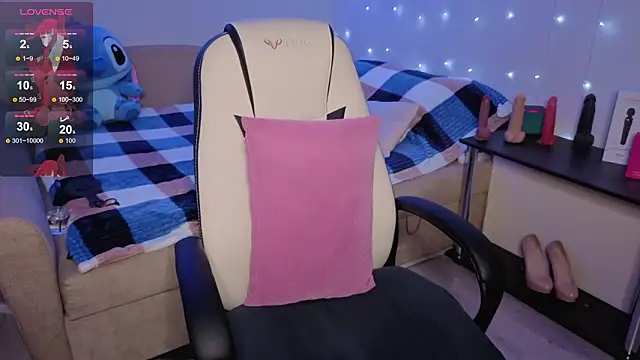 DeeDiamond online show from February 24, 8:10 pm