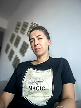 RaquelleDevon online show from October 28, 11:20 am