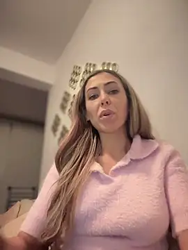 RaquelleDevon online show from April 2, 4:46 pm