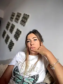 RaquelleDevon online show from September 22, 8:31 am