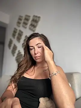 RaquelleDevon online show from October 14, 8:48 am