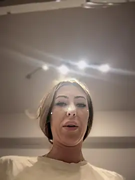 RaquelleDevon online show from March 2, 1:39 am