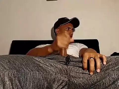Latinsex2501 online show from February 19, 7:33 pm