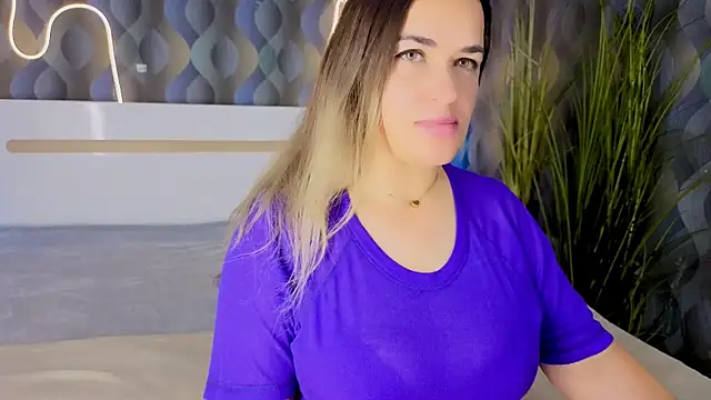 Snapshot of MilenaMiler_X chatting on June 23, 6:22 am MilenaMiler X online show from June 23, 6:22 am