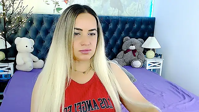 Snapshot of MilenaMiler_X chatting on October 9, 6:41 pm MilenaMiler X online show from October 9, 6:41 pm