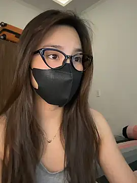 Lilisa miu online show from June 9, 4:30 pm