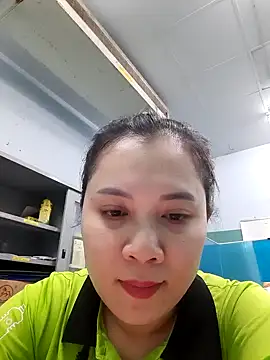 Snapshot of Benlla2802 chatting on December 9, 4:58 pm Benlla2802 online show from December 9, 4:58 pm