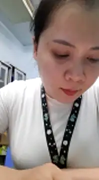 Snapshot of Benlla2802 chatting on December 13, 7:32 pm Benlla2802 online show from December 13, 7:32 pm