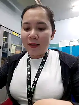 Snapshot of Benlla2802 chatting on December 13, 4:16 pm Benlla2802 online show from December 13, 4:16 pm