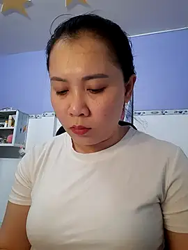 Snapshot of Benlla2802 chatting on December 11, 4:09 pm Benlla2802 online show from December 11, 4:09 pm