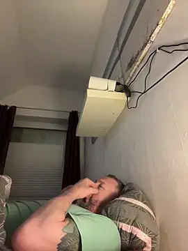 Snapshot of Rockburg chatting on February 3, 7:21 pm Rockburg online show from February 3, 7:21 pm