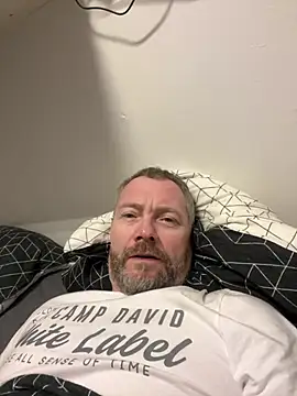 Snapshot of Rockburg chatting on December 24, 6:33 am Rockburg online show from December 24, 6:33 am