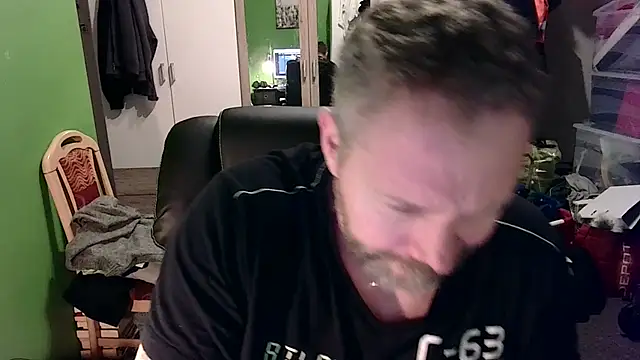 Snapshot of Rockburg chatting on January 3, 4:44 am Rockburg online show from January 3, 4:44 am