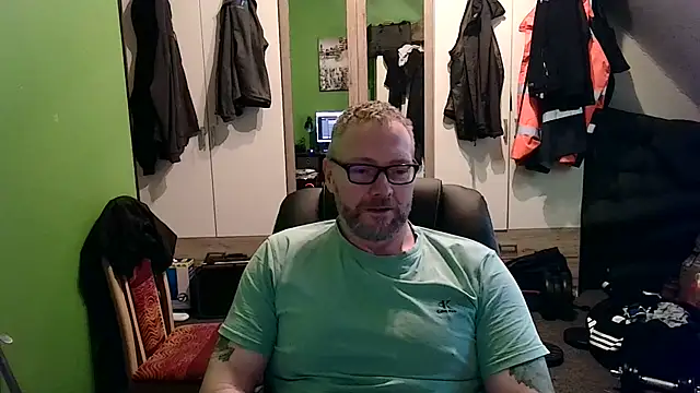 Snapshot of Rockburg chatting on February 3, 1:08 pm Rockburg online show from February 3, 1:08 pm