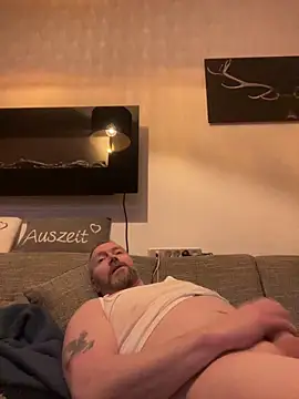 Snapshot of Rockburg chatting on February 21, 7:01 am Rockburg online show from February 21, 7:01 am