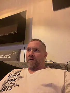 Snapshot of Rockburg chatting on March 13, 5:54 am Rockburg online show from March 13, 5:54 am