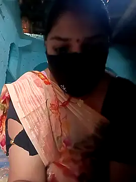 Snapshot of haymona chatting on February 13, 2:33 am haymona online show from February 13, 2:33 am