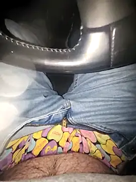 Snapshot of Policeman20742 chatting on November 11, 7:03 am Policeman20742 online show from November 11, 7:03 am