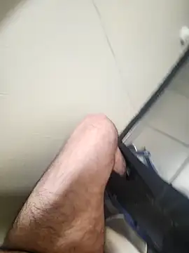 Snapshot of Policeman20742 chatting on October 30, 4:04 pm Policeman20742 online show from October 30, 4:04 pm