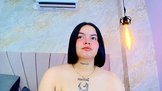 Snapshot of Mia_candy_0 chatting on June 30, 12:05 pm Mia candy 0 online show from June 30, 12:05 pm