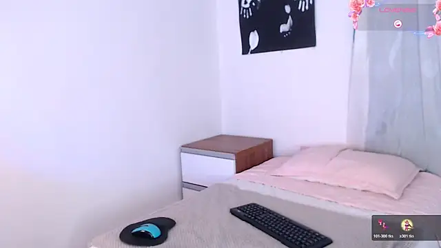 miaking12 online show from November 10, 2:33 pm