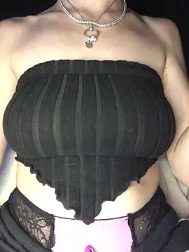 indie-rayne online show from October 26, 9:59 pm