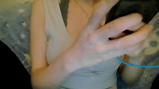 indie-rayne online show from January 14, 7:17 pm