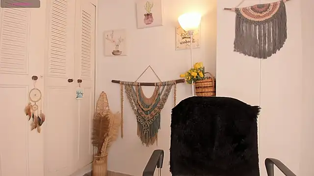 anaruiz  online show from March 14, 9:21 pm