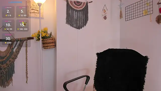 anaruiz  online show from December 4, 8:30 pm