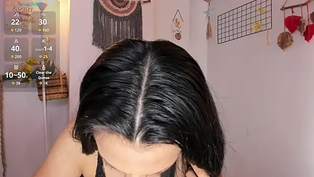 anaruiz  online show from December 14, 3:28 pm