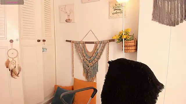 anaruiz  online show from November 18, 9:18 pm