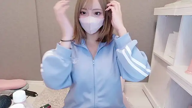  chanMOMO  online show from April 26, 3:42 pm