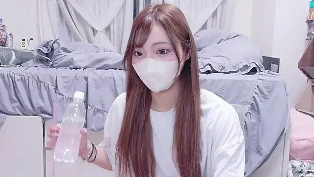 Snapshot of _chanMOMO_ chatting on September 18, 1:25 pm chanMOMO online show from September 18, 1:25 pm