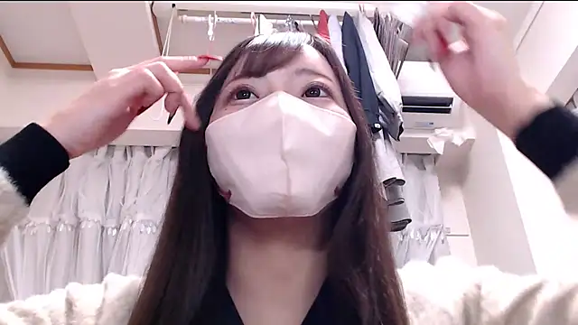 Snapshot of _chanMOMO_ chatting on March 3, 3:00 pm chanMOMO online show from March 3, 3:00 pm