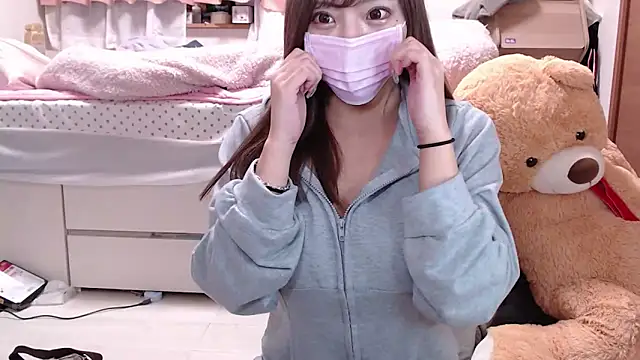 Snapshot of _chanMOMO_ chatting on December 2, 10:46 am chanMOMO online show from December 2, 10:46 am