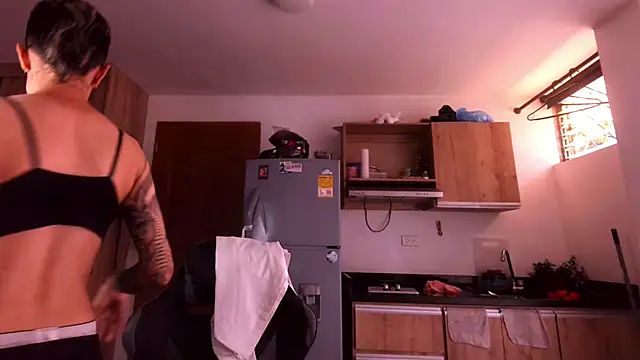 Cutie Shy  online show from March 9, 3:59 pm